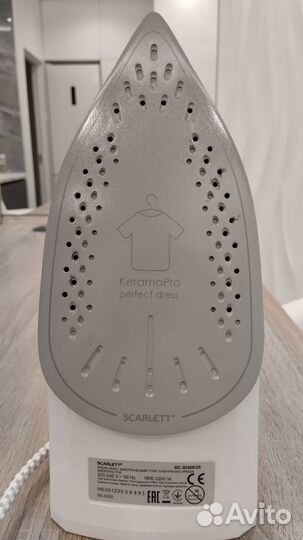 Утюг Scarlett SC SI30K25