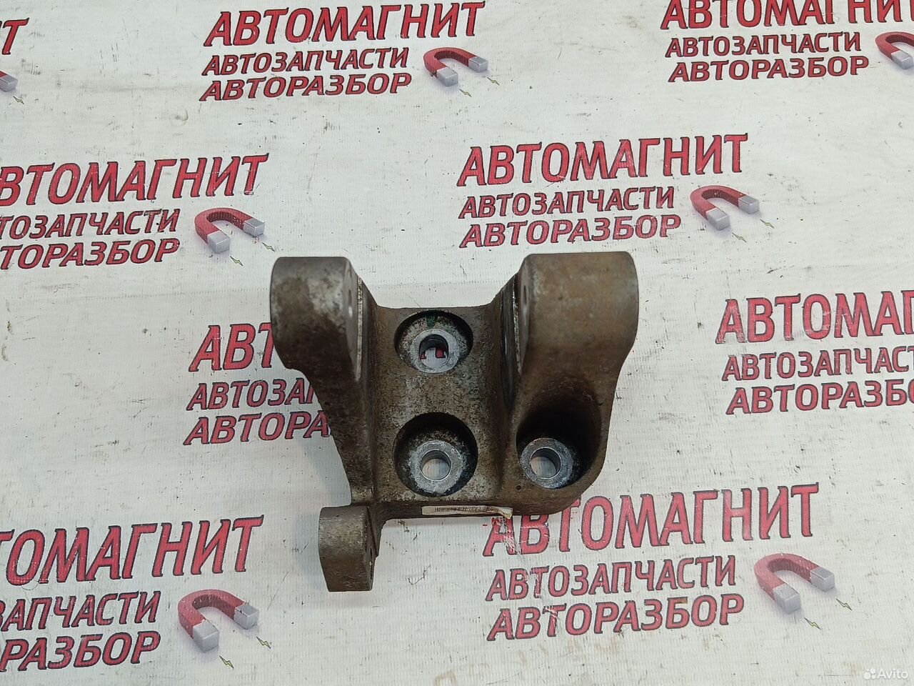 Кронштейн двигателя задний Geely Atlas NL3