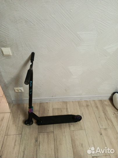 Трюковой самокат tech team comrade