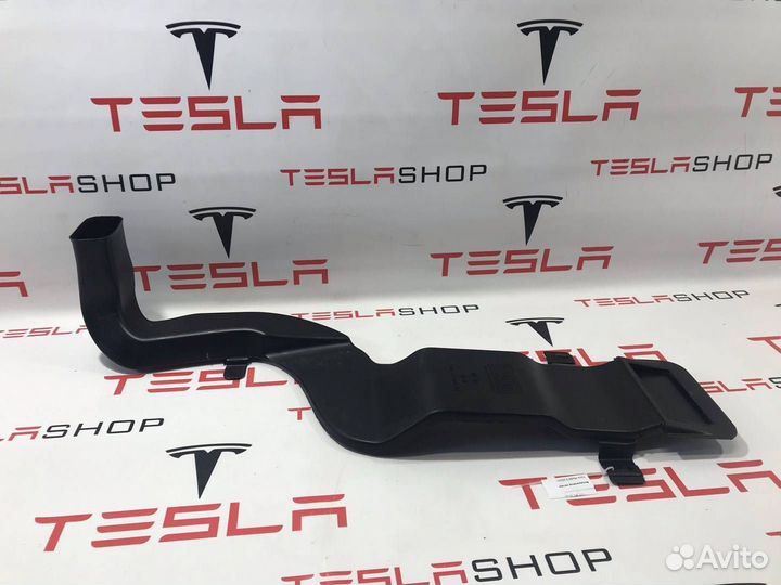 Воздуховод печки Tesla Model S 2015 1008449-00-F