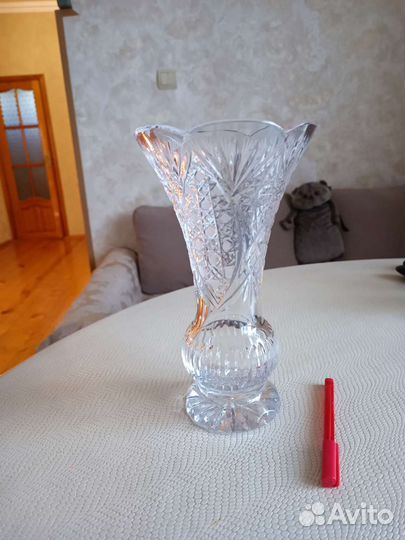 Хрустальная ваза