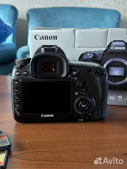 Фотаппарат Canon 5D mark IV + набор compact flash
