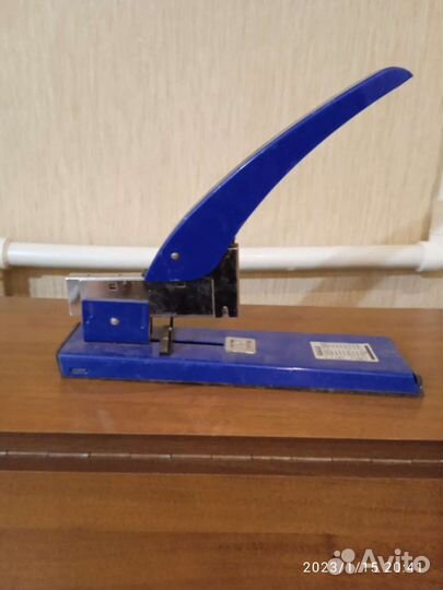 Степлер офисный мощный