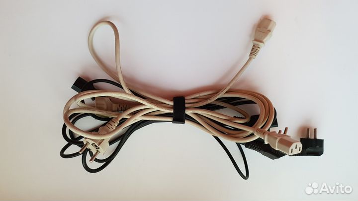 Кабели SATA, сетевые кабеля, кабеля питания и.т.д