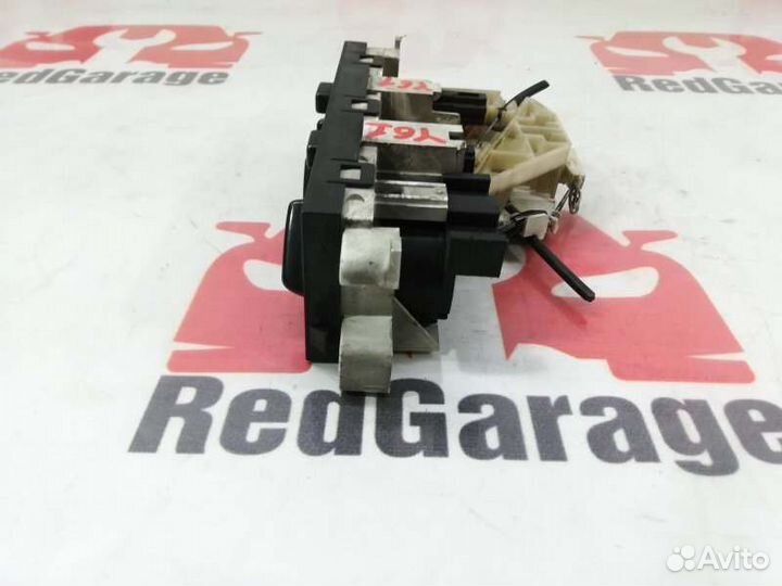 Блок управления климат-контролем Nissan Patrol Y61