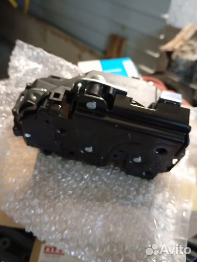 Центральный замок правый передний