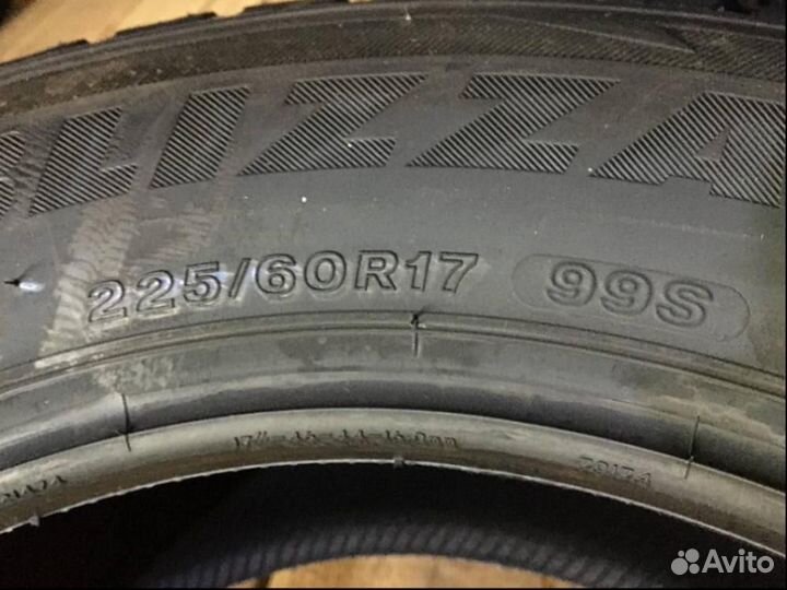 Bridgestone Blizzak DM-V2 225/60 R17 99S