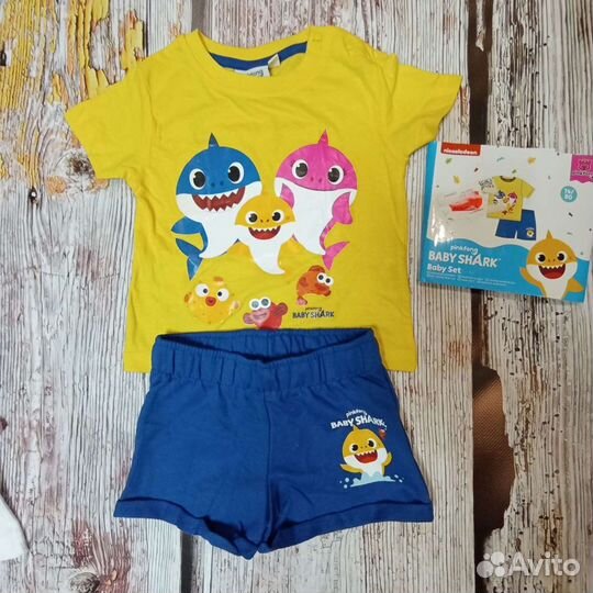 Одежда для девочек новая 74/80