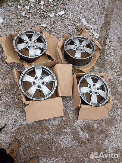 Литые диски r16 5x114,3