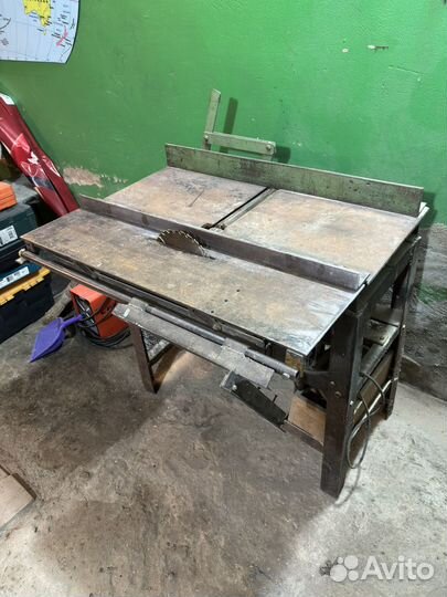 Деревообрабатывающий станок