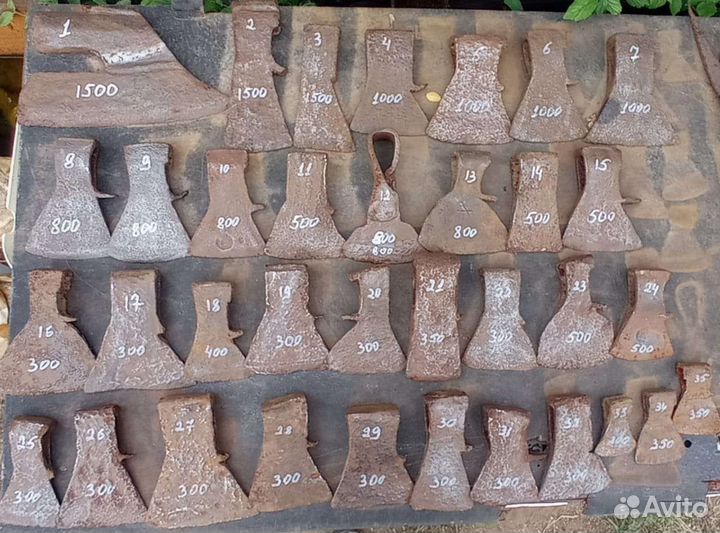 Топор старинный