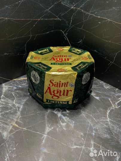 Сыр сент агюр с голубой плесенью