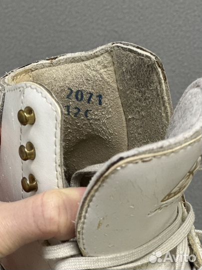 Коньки для фигурного катания