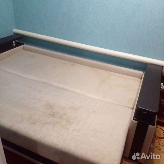 Кровать