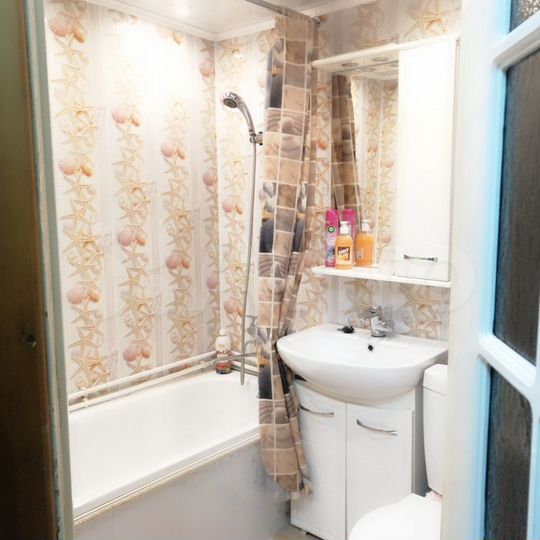 2-к. квартира, 46 м², 1/2 эт.