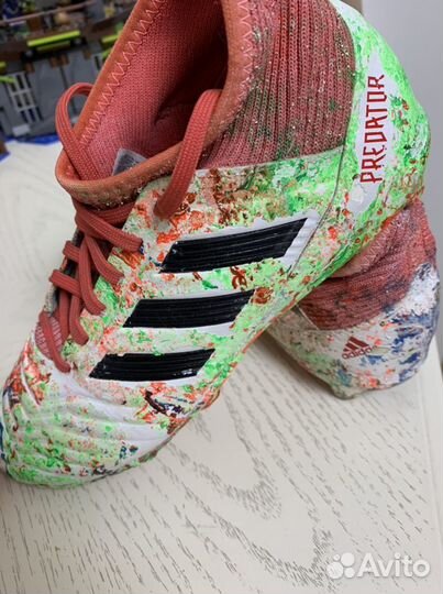 Футбольные бутсы