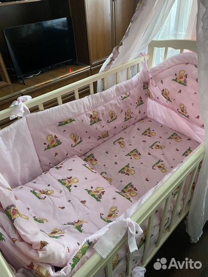 Бортики и постельное белье в комплекте