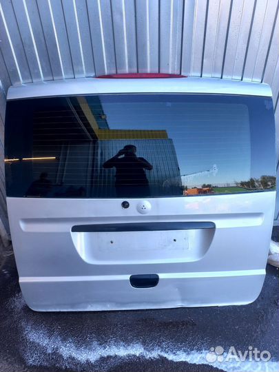 Дверь багажника Вито 639