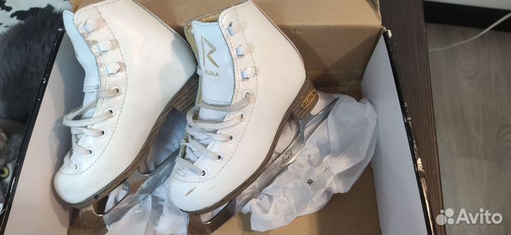 Коньки фигурные Runa, размер 27, б/у