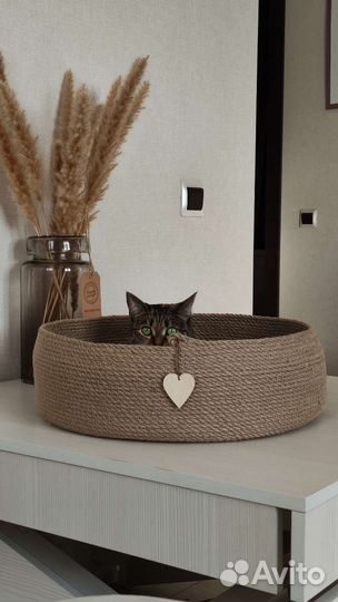 Лежанка для кошек. Д-45, В-12