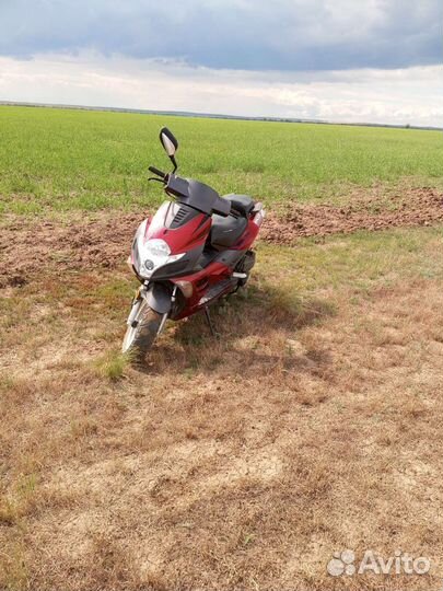Продам скутер 150куб торг