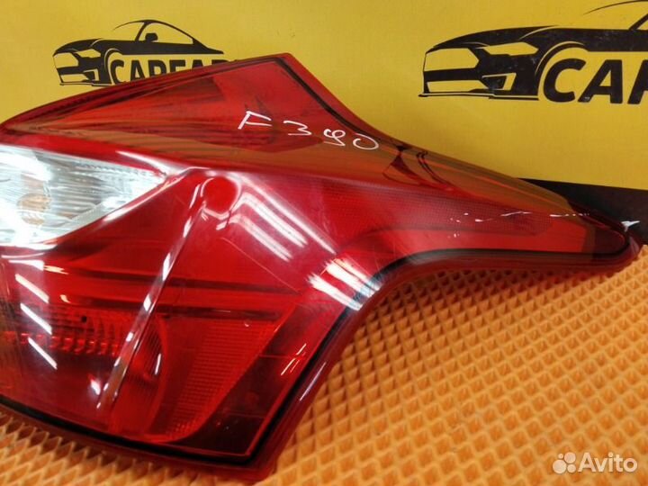 Фонарь задний правый Ford Focus 3 CB8 pnda 1.6