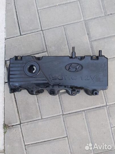 Продам клапанную крышку