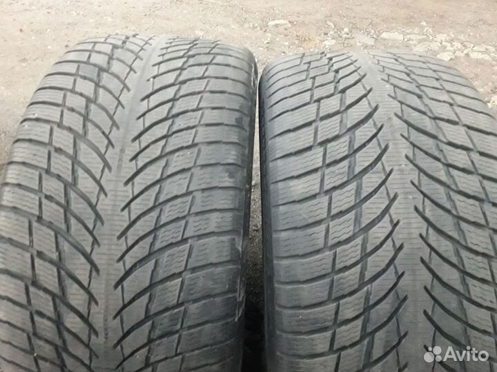 Nokian Tyres WR Snowproof P 245/45 R19 и 275/40 R19 105V