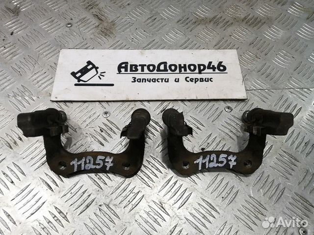 Скоба заднего суппорта Рено Меган 3, 4, Флюенс