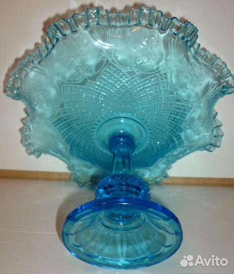 Ваза на ножке