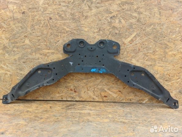 Infiniti Q50 2017г балка передняя