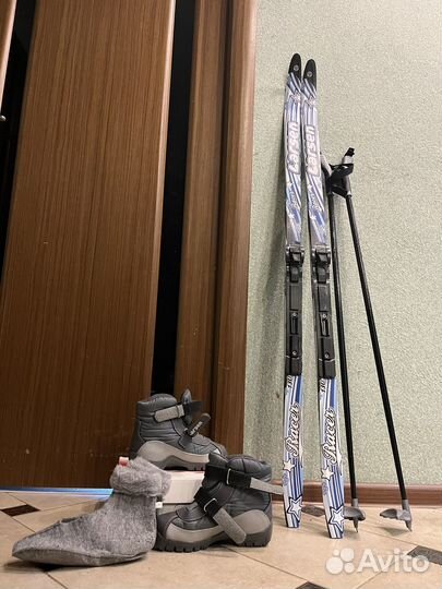 Комплект: Лыж беговых + палки + ботинки с носками