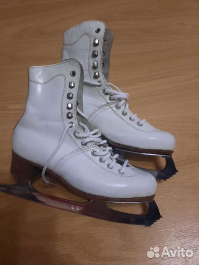 Коньки профессиональные 36 размер