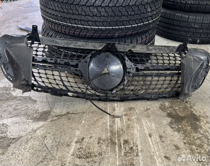 Решетка радиатора Mercedes GLC