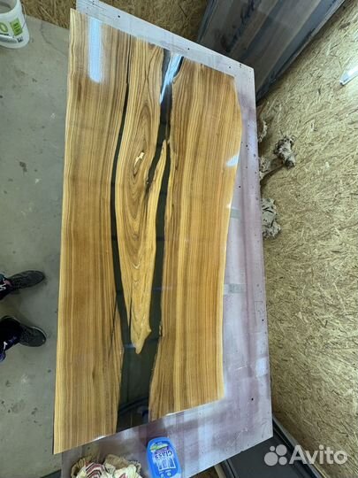 Стол река из карагача в наличии