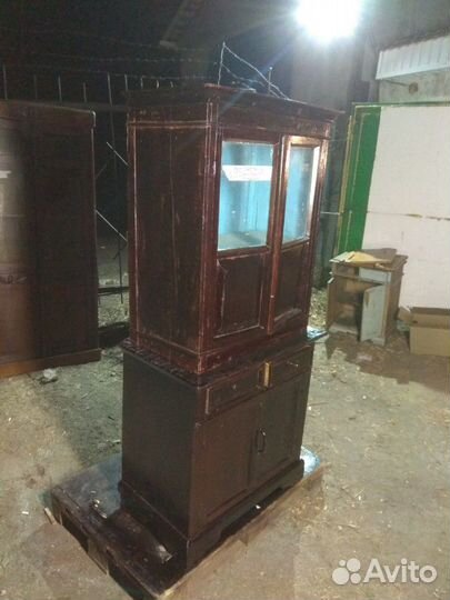 Два старинных буфета