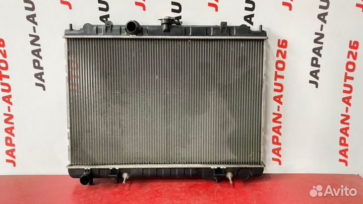 Радиатор охлаждения двигателя Nissan Serena C24