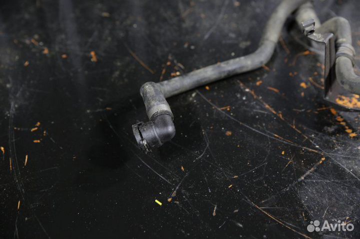 Патрубок охлаждения Land Rover Range Rover L322