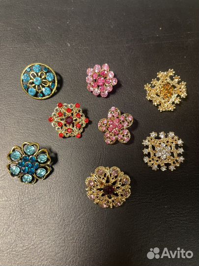 Брошки новые