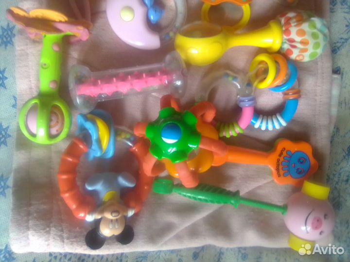 Игрушки погремушки