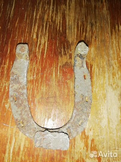 Подковы старинные на счастье