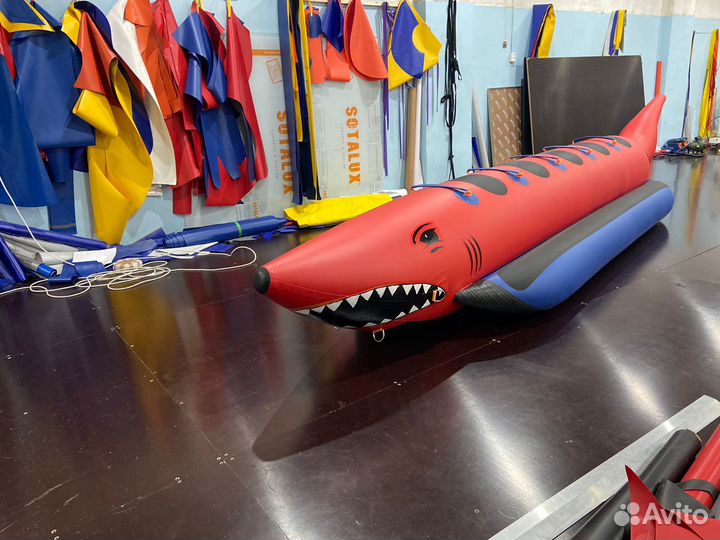 Водный банан Акула