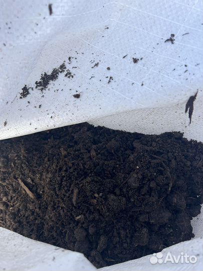 Подготовленая земля в мешках