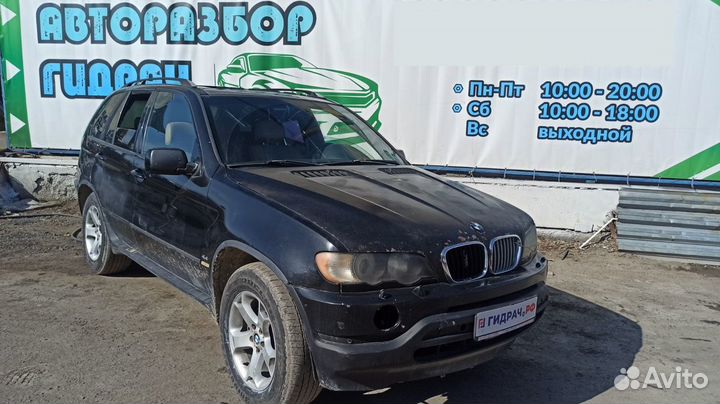 Лючок бензобака BMW X5 51177001027