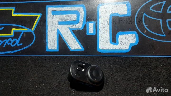 Блок управления зеркалами передний правый