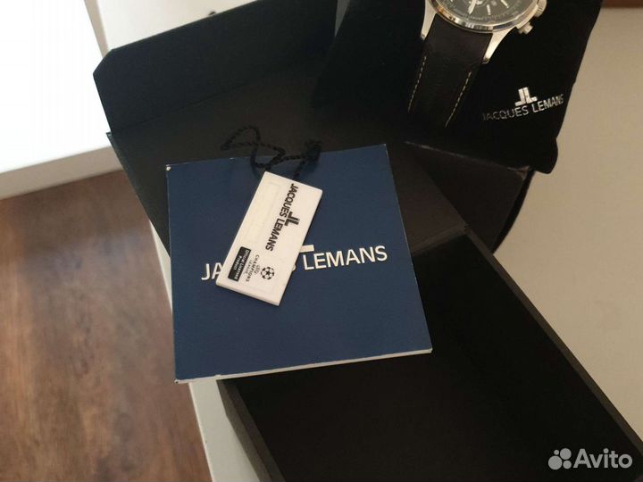 Часы Jacques Lemans