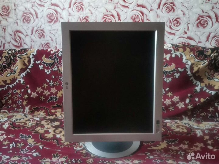 Монитор LG