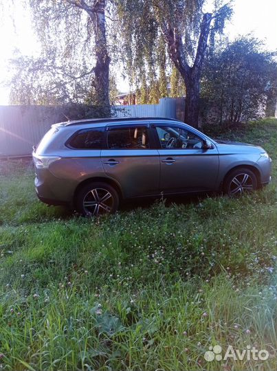 Mitsubishi Outlander, 2012