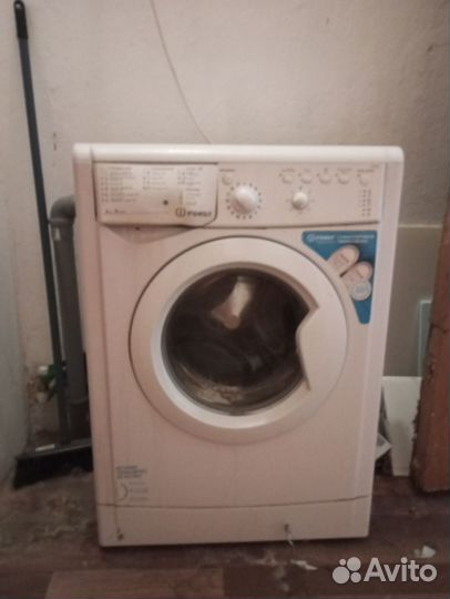 Стиральная машина indesit