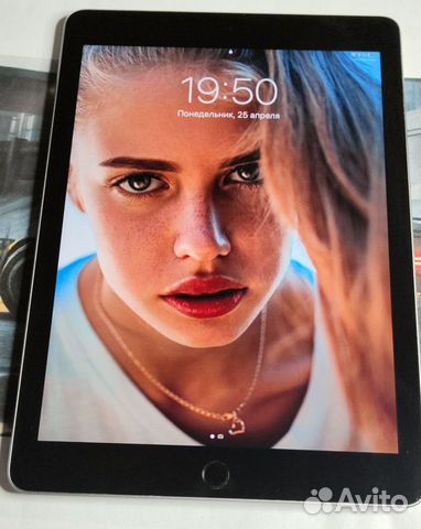 iPad 5-го поколения, 32Gb Wifi, (mp2f2ru/A)